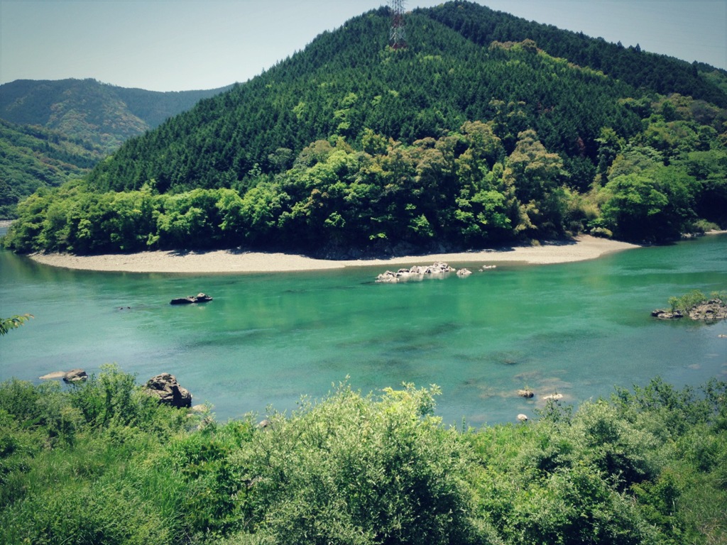 四万十川のうねった流れ