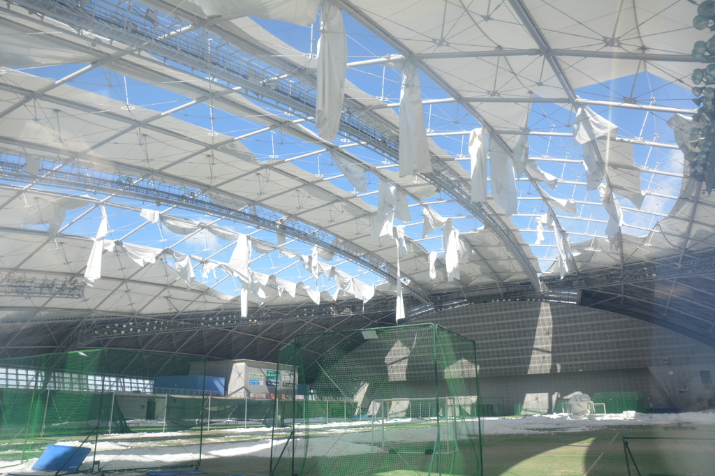 大雪で天井崩落したくまがやドーム