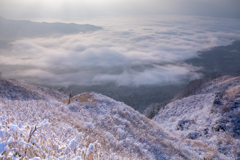 冬期の阿蘇大観峰　雲海と樹氷景色