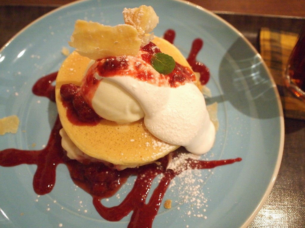 ストロベリーパンケーキ