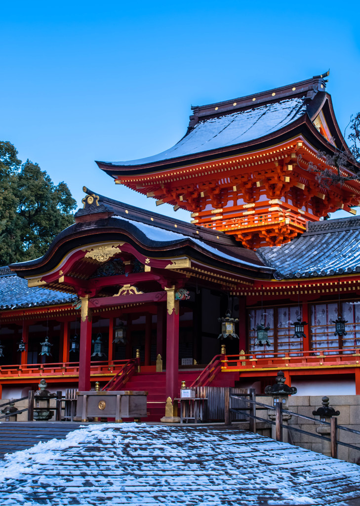 残雪の石清水八幡宮