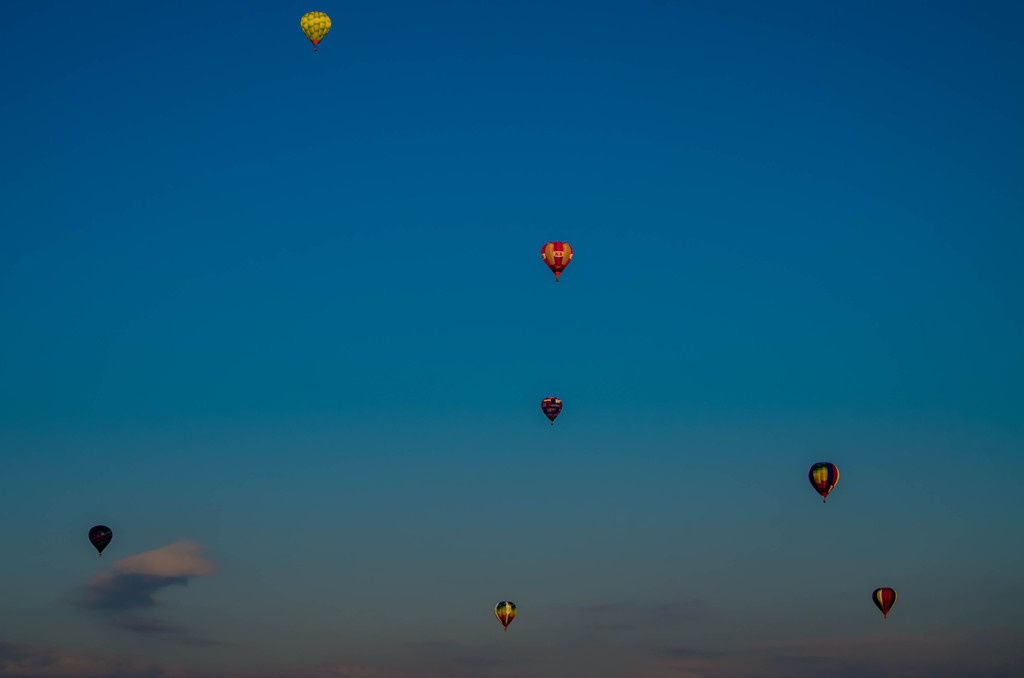 空を彩る