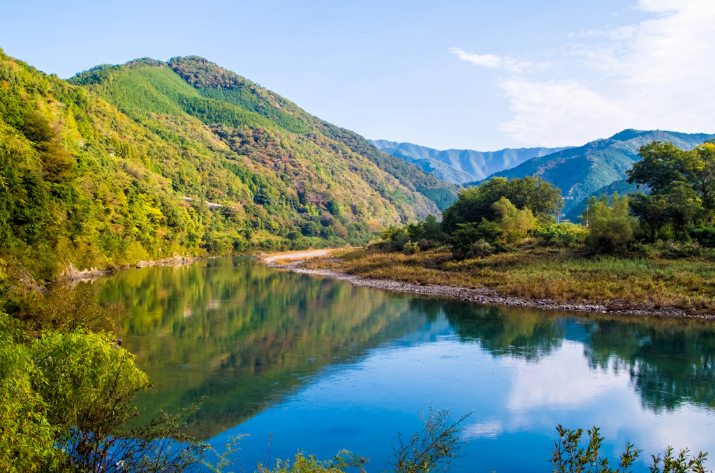 朝の四万十川
