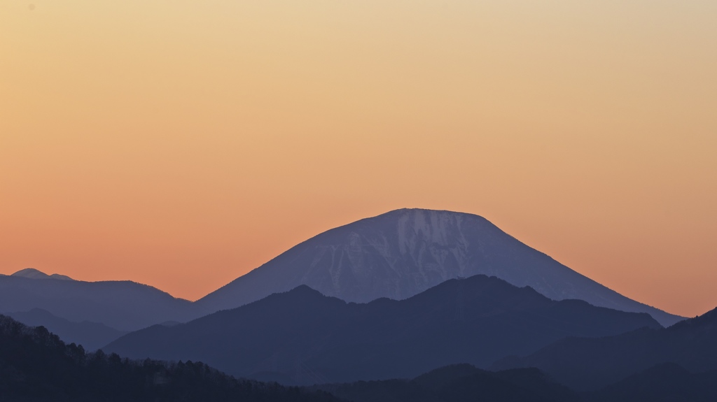 日光男体山
