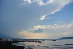 湖と雲（カラー版）