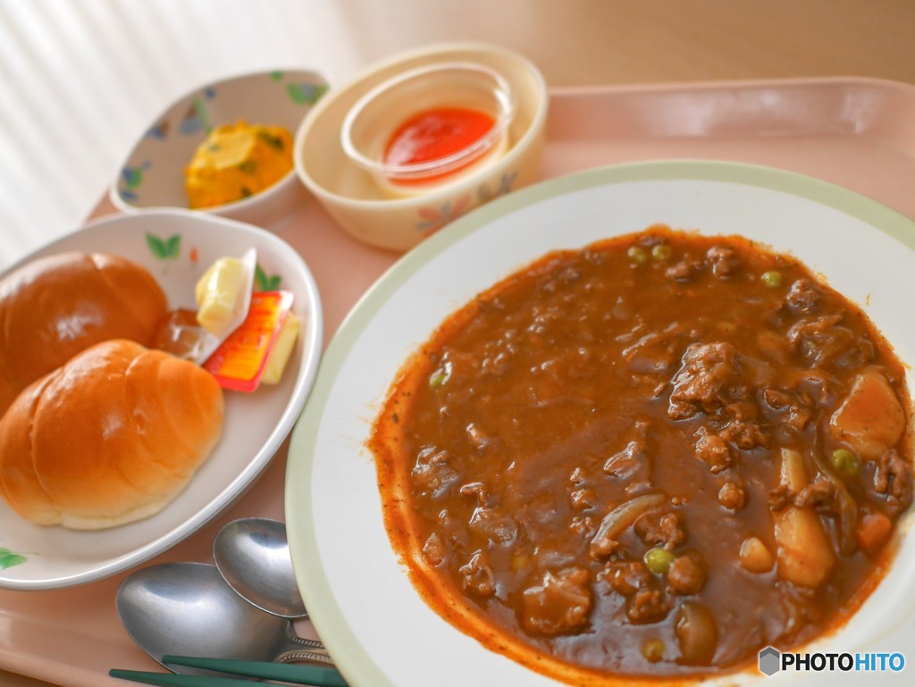今日の社食はビーフストロガノフ