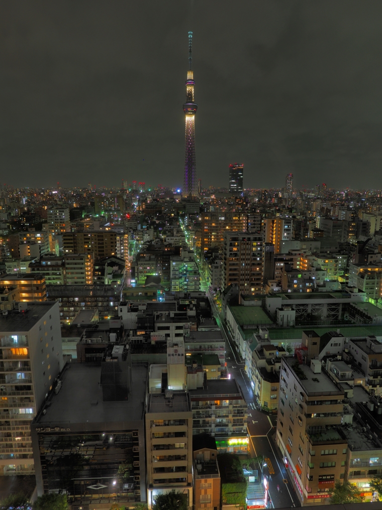 雨夜のスカイツリー