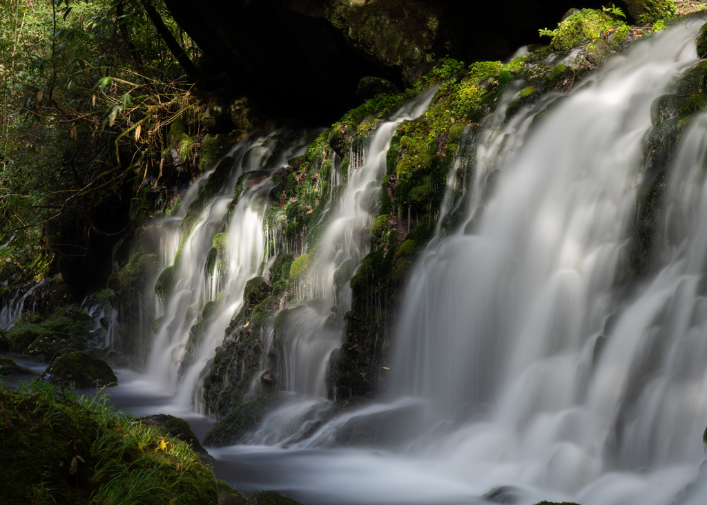 秋分の 元滝伏流水