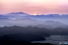 里山の夜明け