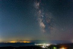 夜景と天の川