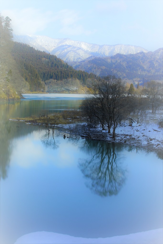 冬の素波里湖