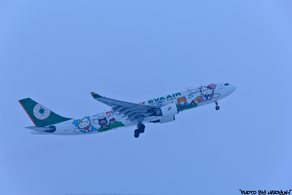 お空にキティちゃん