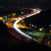 夜の高速道路