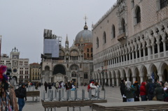 ベネチアのサンマルコ広場にキター!