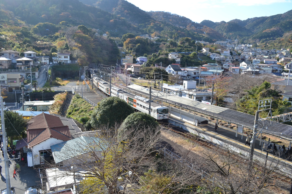 初冬の網代駅