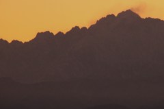 雪煙あがる劒岳♪