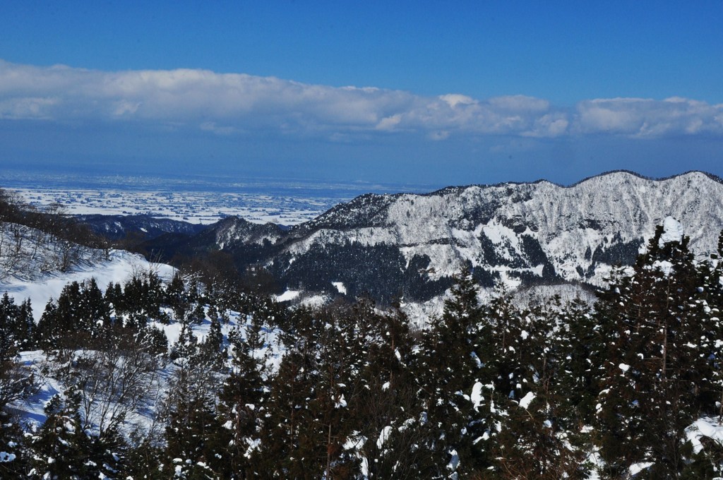 富山平野と塔倉山♪