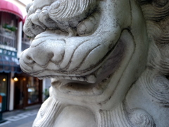 南京町の獅子像
