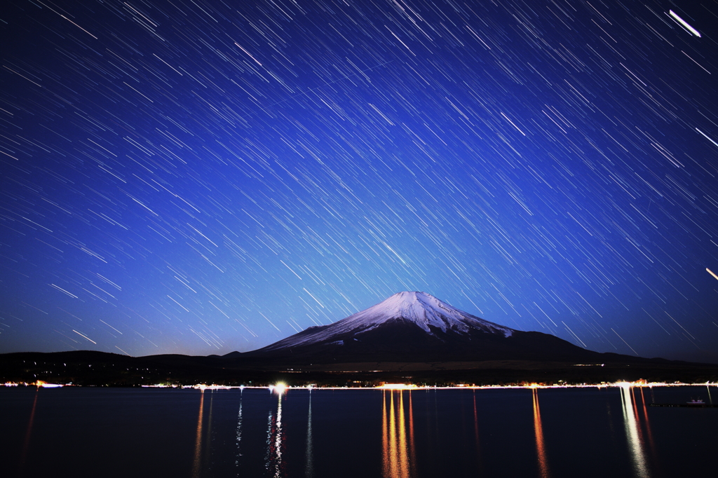 世界遺産に星が降る