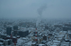 雪空と煙