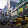 新宿駅南口雑踏