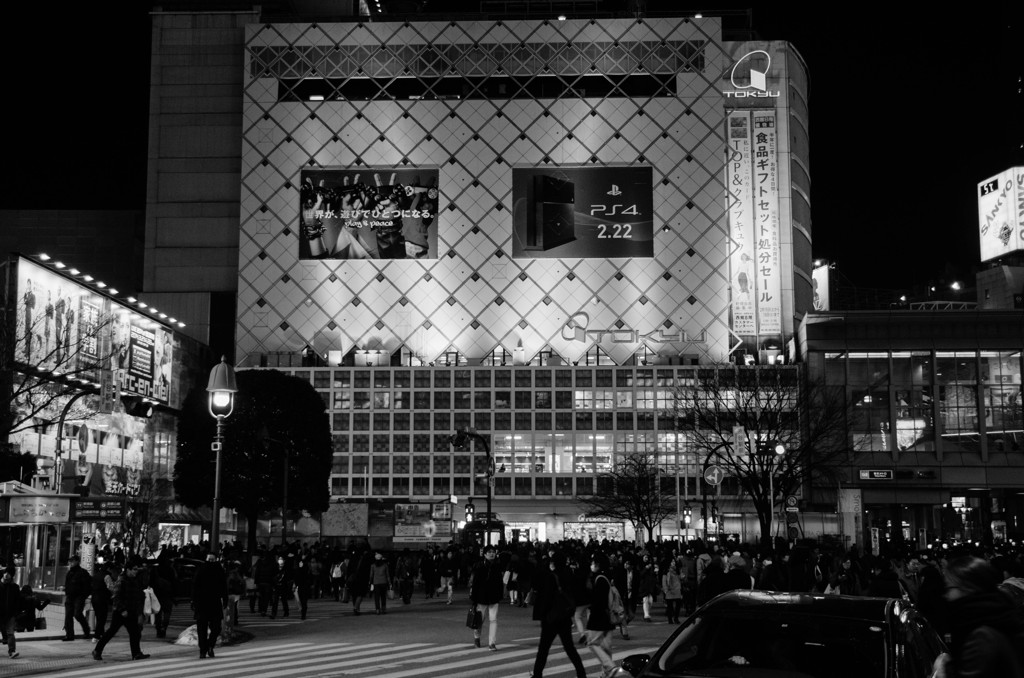 渋谷駅前交差点 夜景