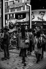 新宿ドンキ前