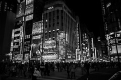 歌舞伎町交差点