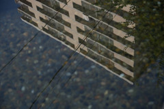 水の中のマンション