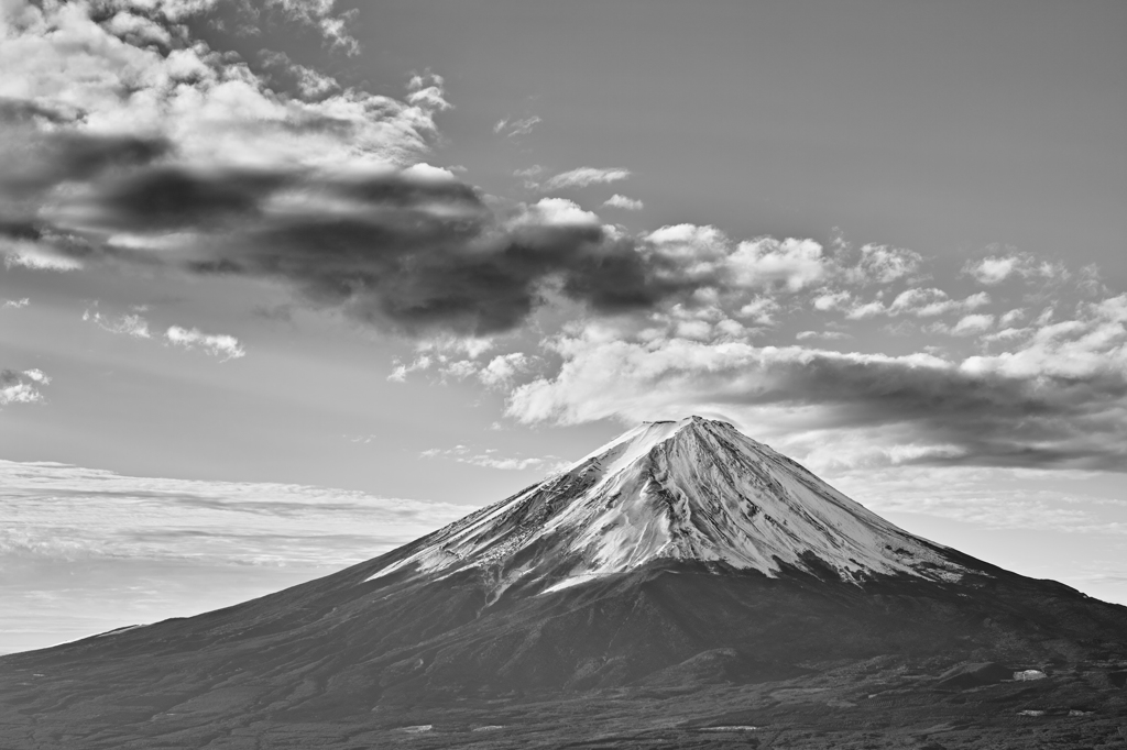 新道峠から望む富士山