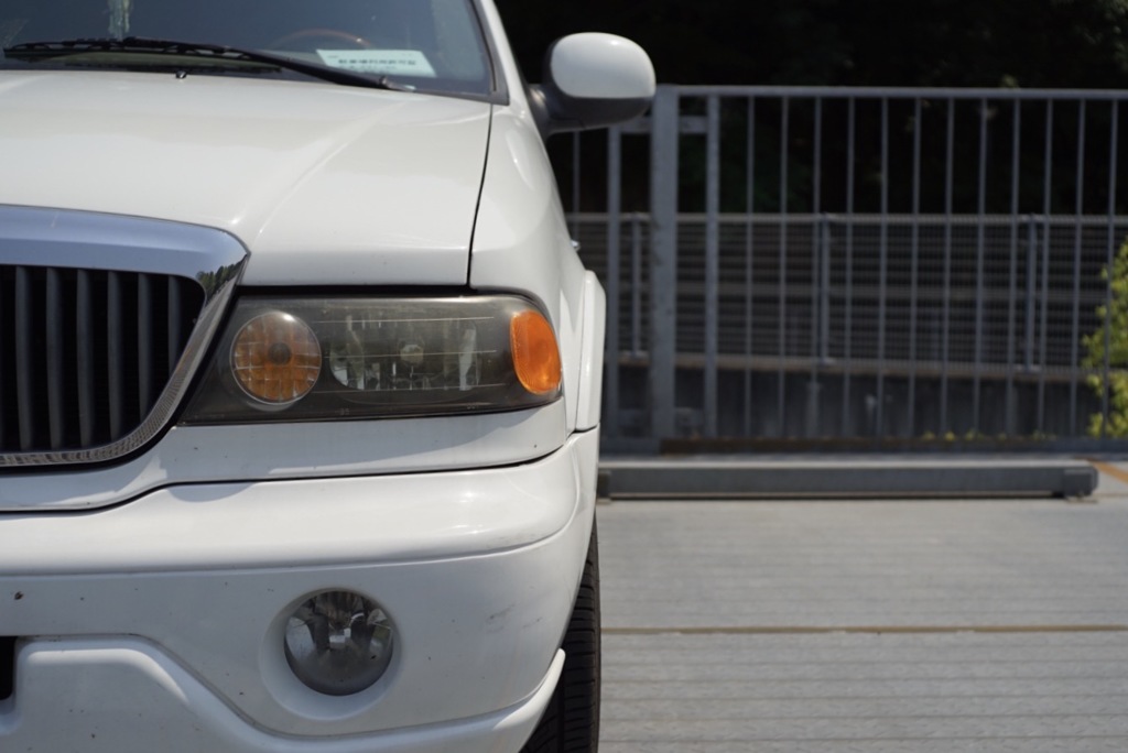 白いアメ車