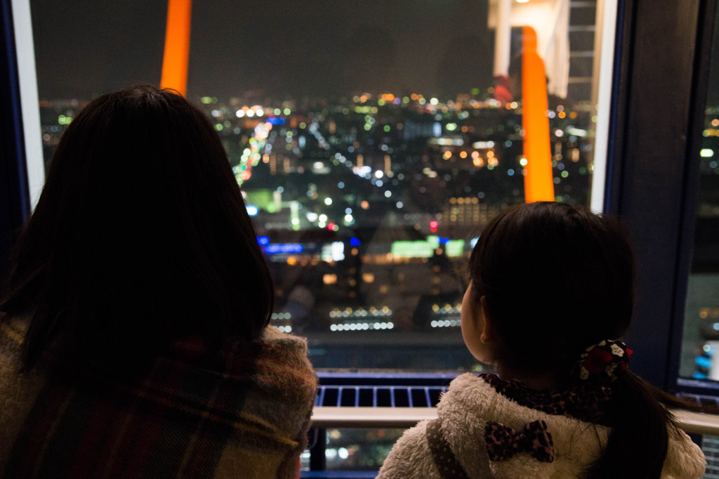 姉妹で見る夜景