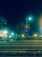 札幌テレビ塔と月