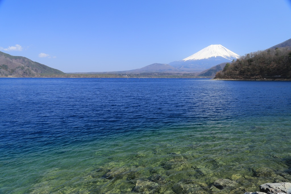 本栖湖グラデーション。。