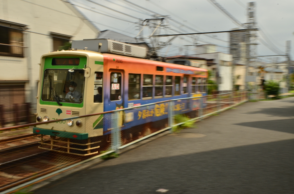 下町を駆け抜ける