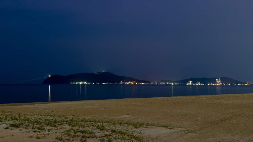 夜の海