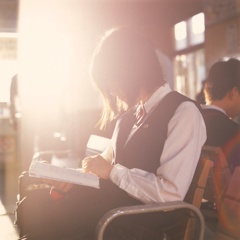 6時の駅舎