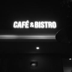 café & bistro　 