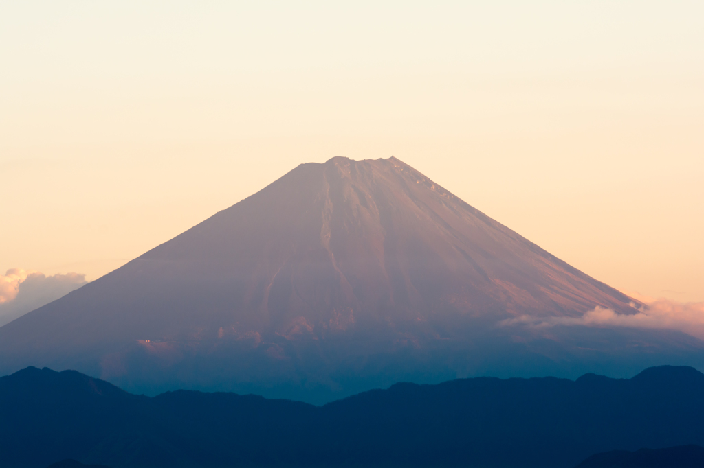 夕日に照らされて