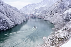冬の庄川峡