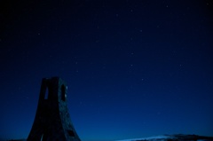 美しの塔と北斗七星
