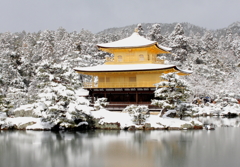 金閣寺の雪化粧