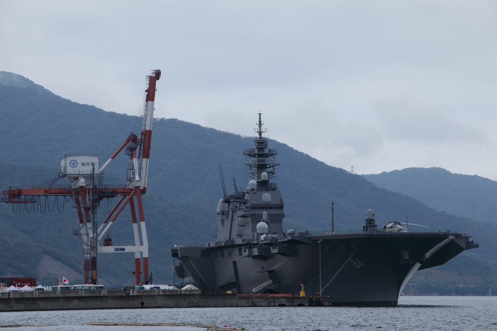 護衛艦「かが」　その２