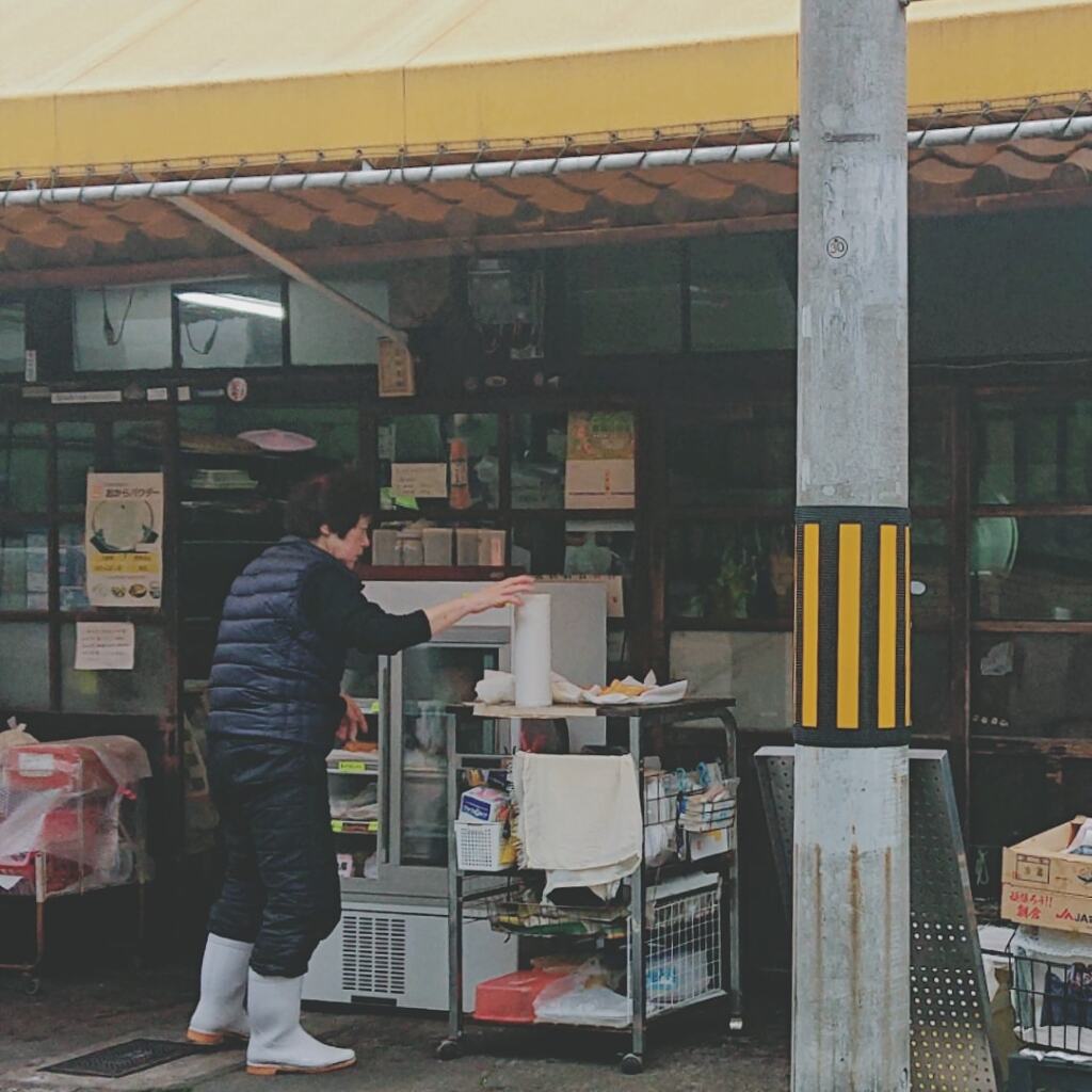 豆腐屋のおばちゃん