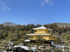 雪の金閣寺