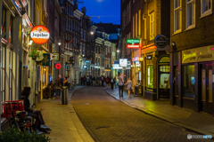 アムステルダムの夜の街角