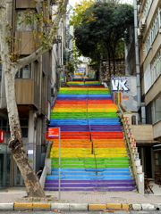  クレヨン坂（階段）