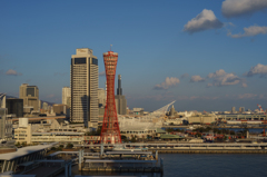 神戸ポートタワー（点灯前）