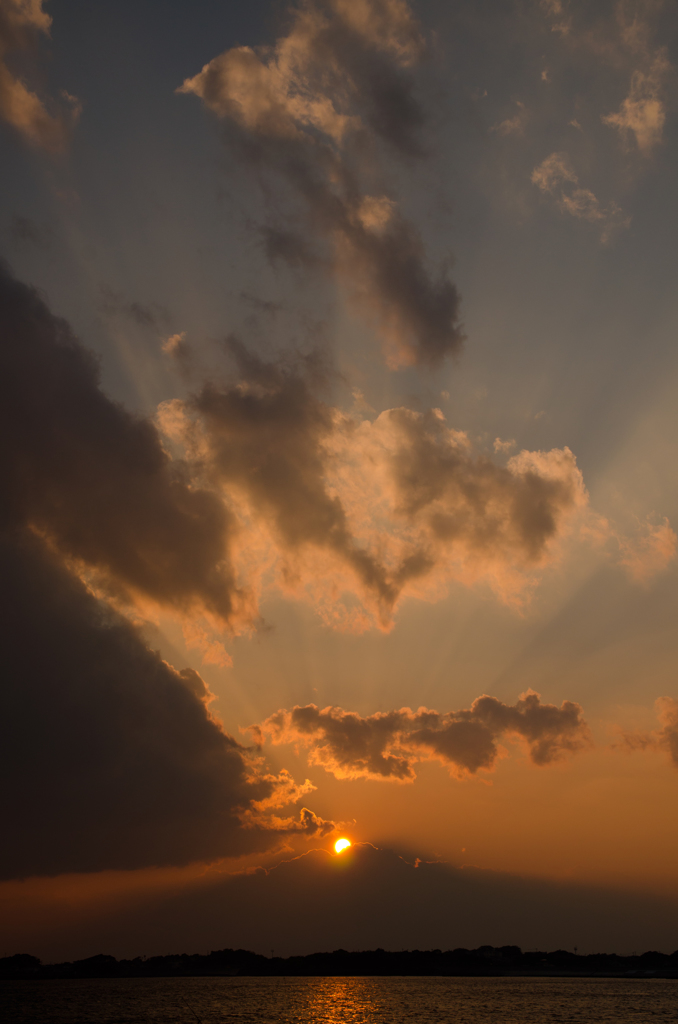 富士に沈む夕陽と・・・