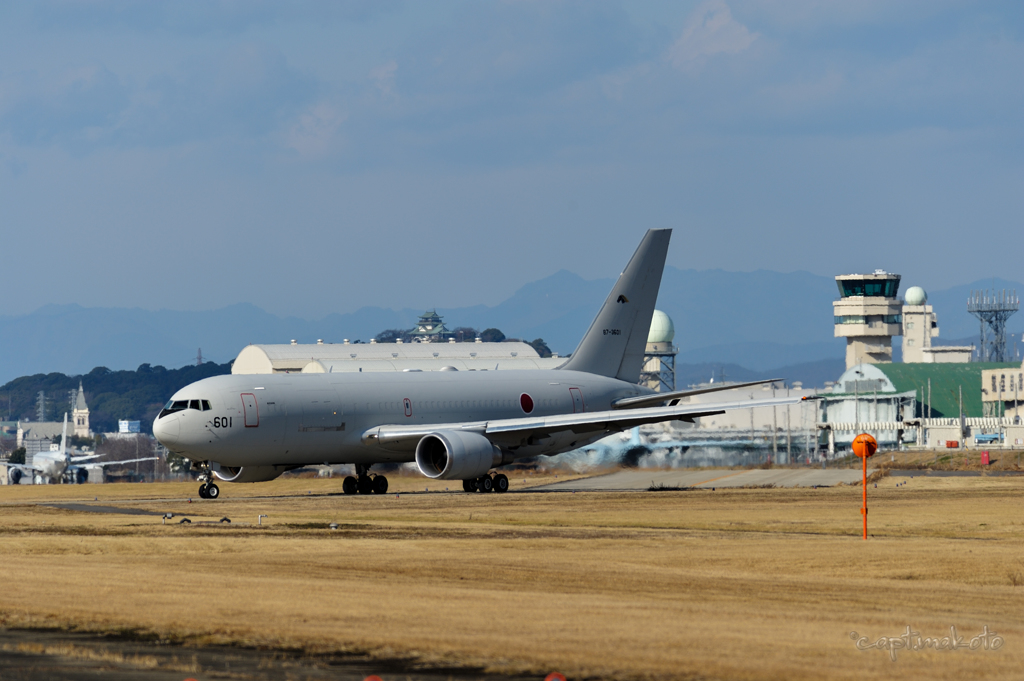 小牧基地にドリームリフターがっ?!(゜ロ゜ )